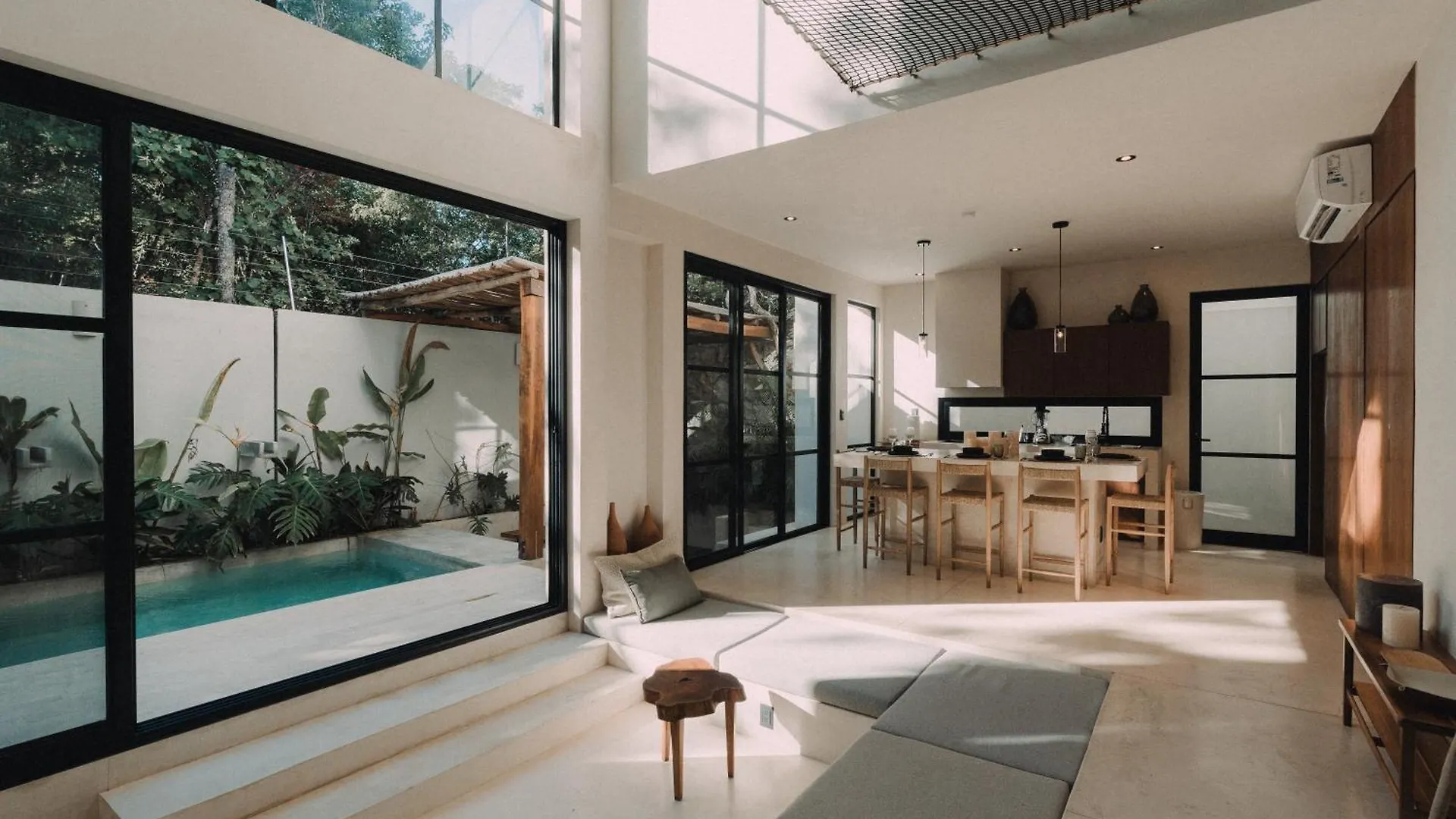Architects Dream Stylish 4-Bedroom Home location