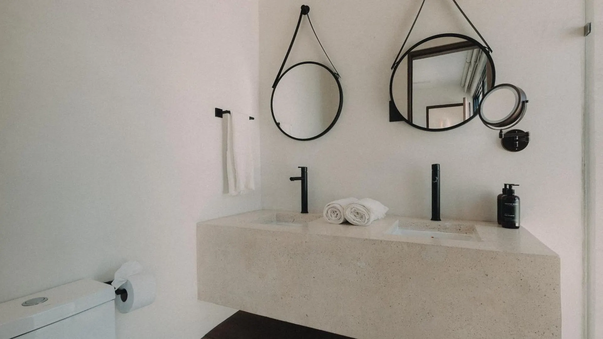 Architects Dream Stylish 4-Bedroom Home Tulum Villa